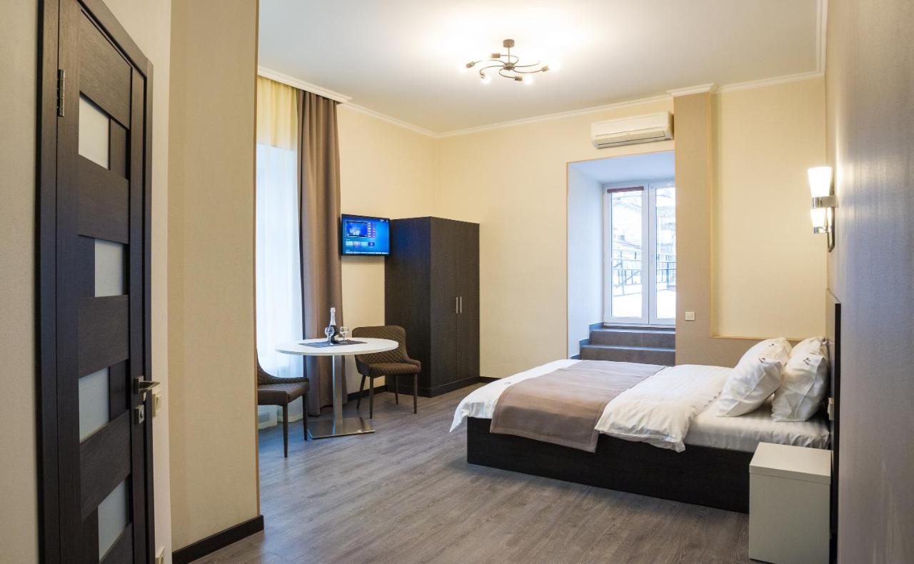 911 Apartments Khreshchatyk Kiev Exterior foto